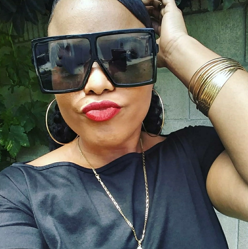 Trendy black fashion sunglasses - Picture 2 of 4